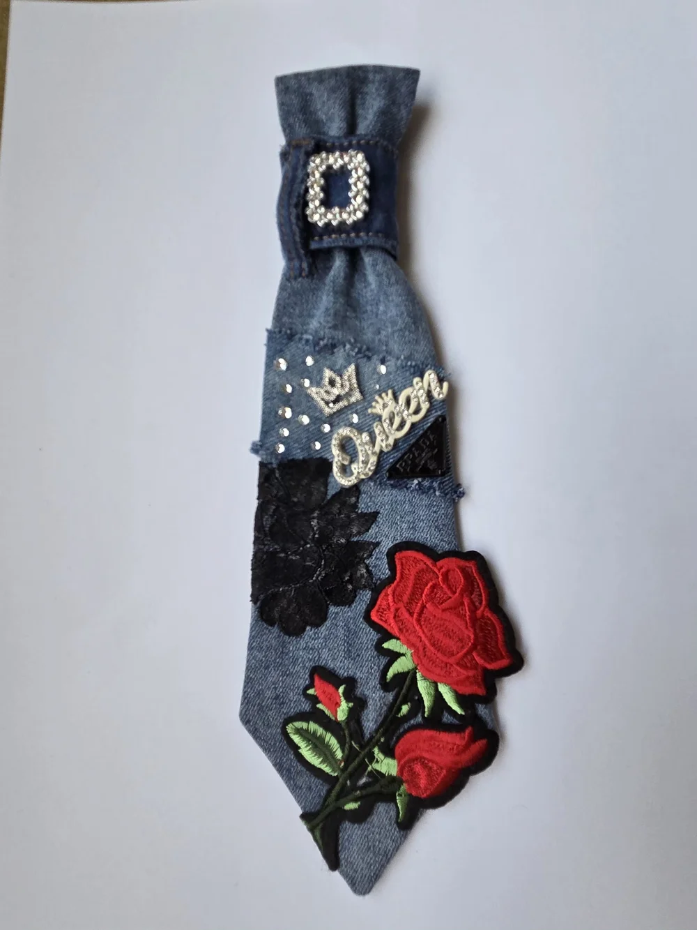 Denim Rose Embroidered Men’s Necktie - Red Floral